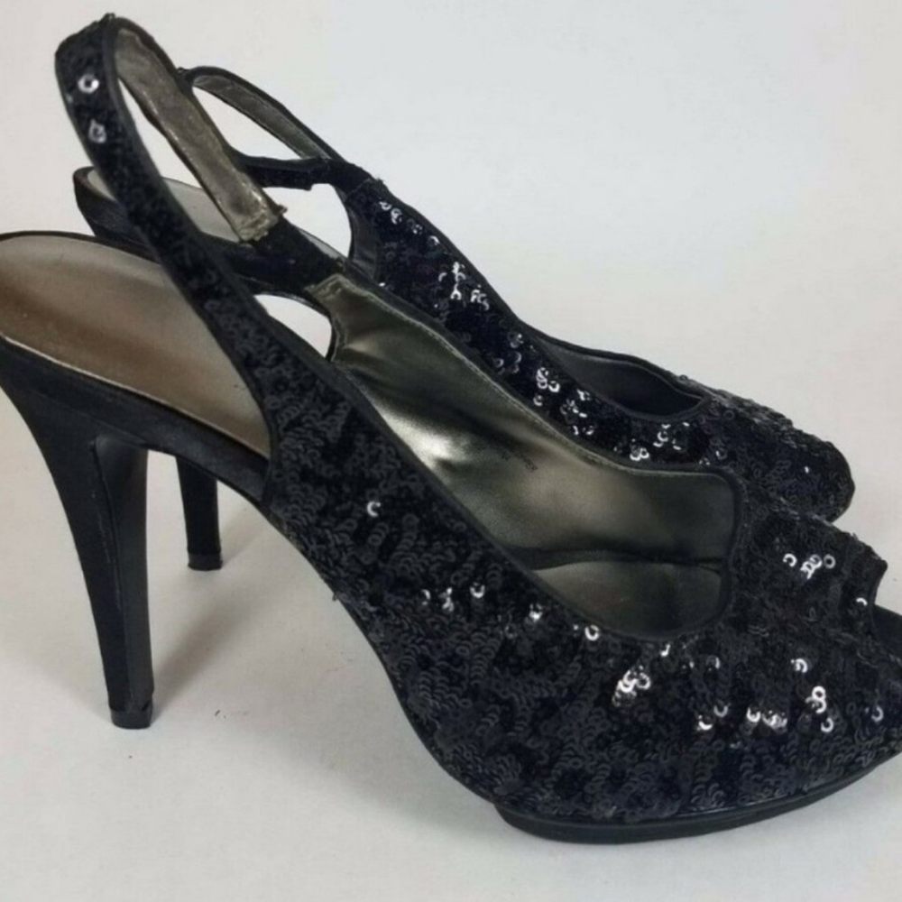 J Renee Gleem Size 8 Black Sequin Heels